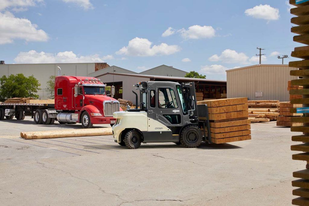 The Best Forklifts for Lumber Yards