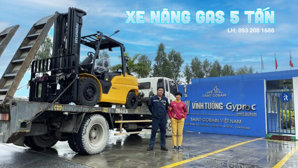 Xe nâng gas 5 tấn bàn giao cho Saint Gobain Hải Phòng